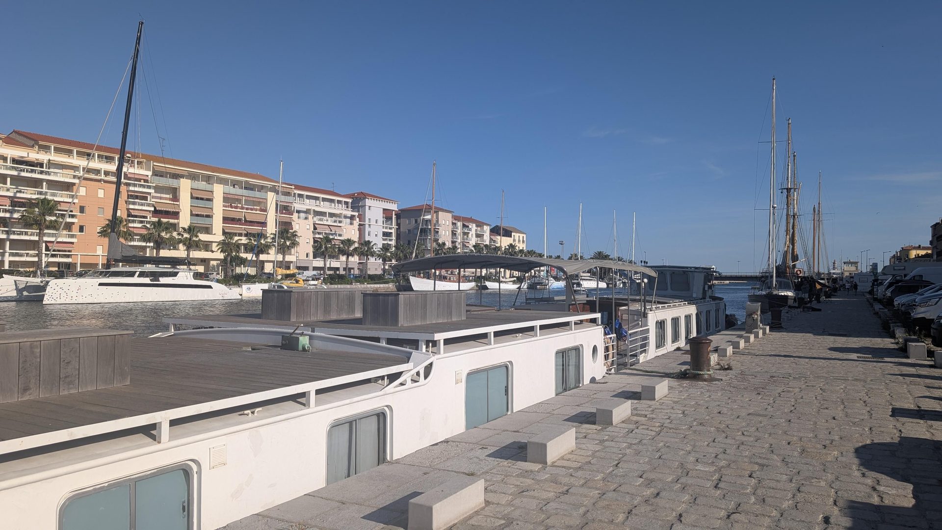 Arrivée TourData à Sète au bord du canal
